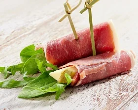 Пармская ветчина с грушей и сыром